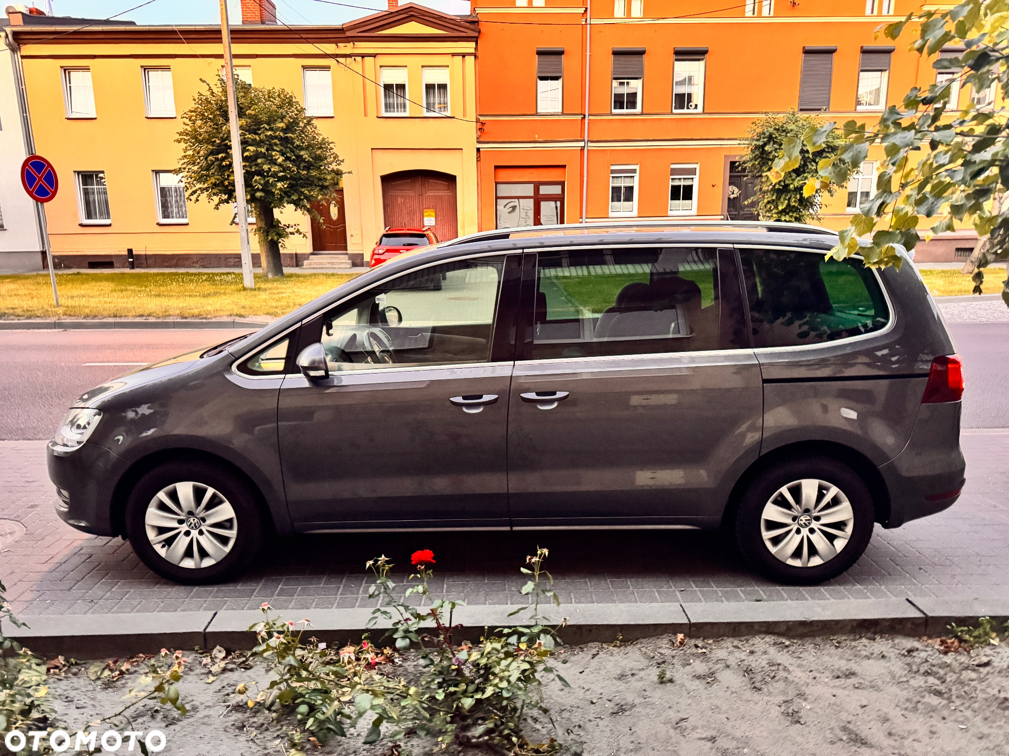 Volkswagen Sharan 2.0 TDI BMT Comfortline - 3