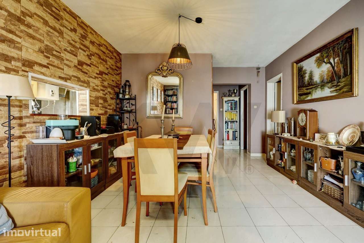 Apartamento T3 localizado nas Torres do Laranjeiro - Grande imagem: 4/23