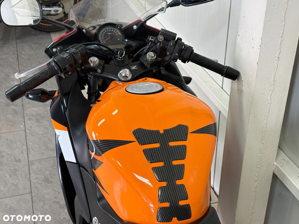Honda CBR - 9