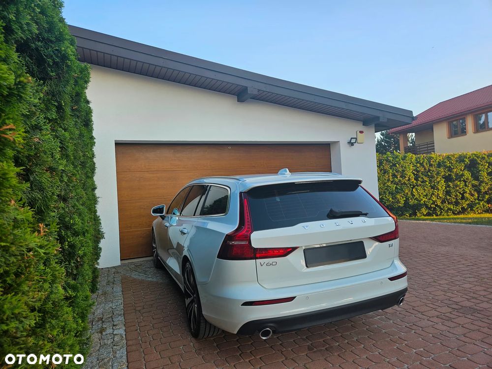 Volvo V60 T4 Momentum Pro - 9