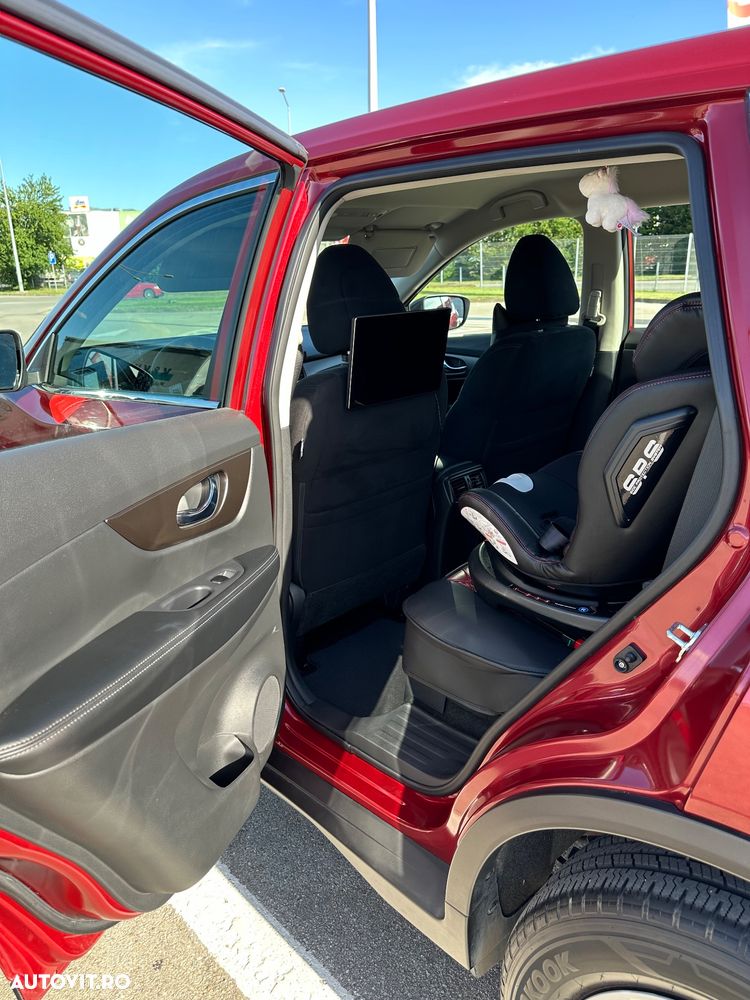 Nissan Rogue - 24