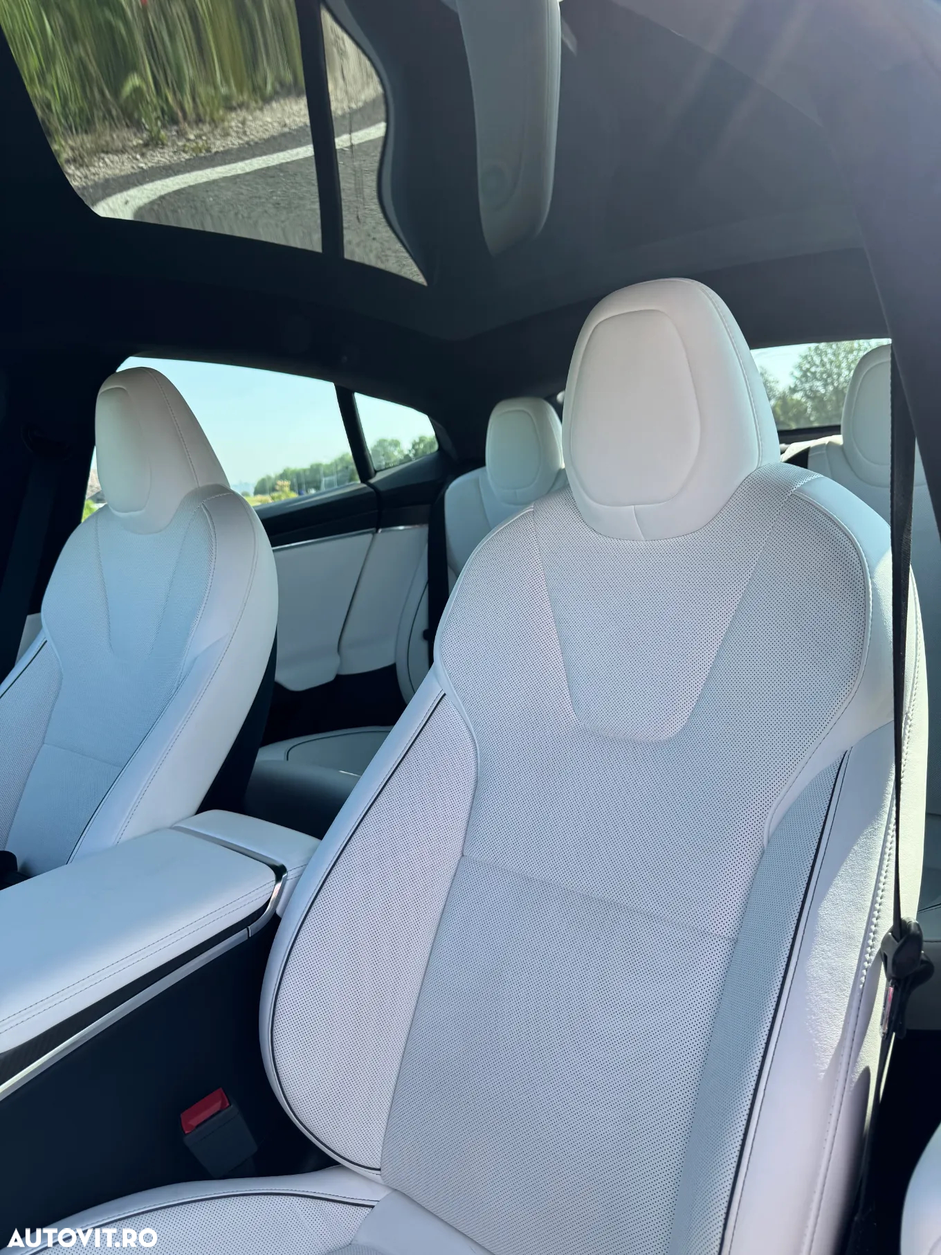 Tesla Model S Plaid - 6