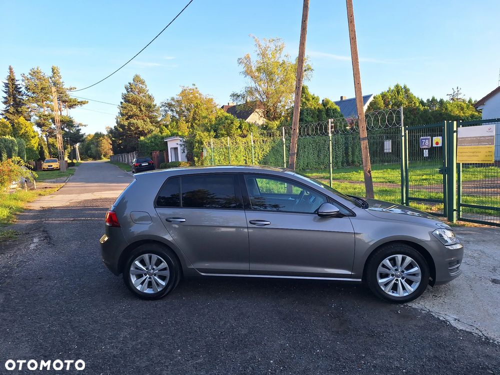 Volkswagen Golf - 5