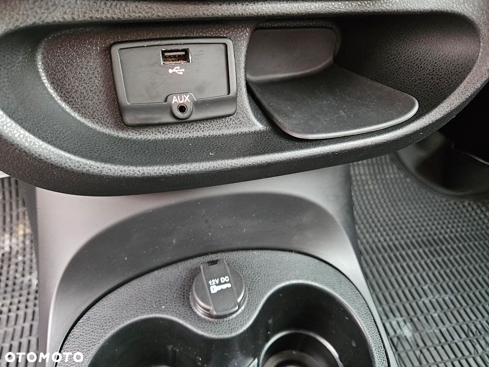 Fiat 500L 1.4 16V Easy - 17