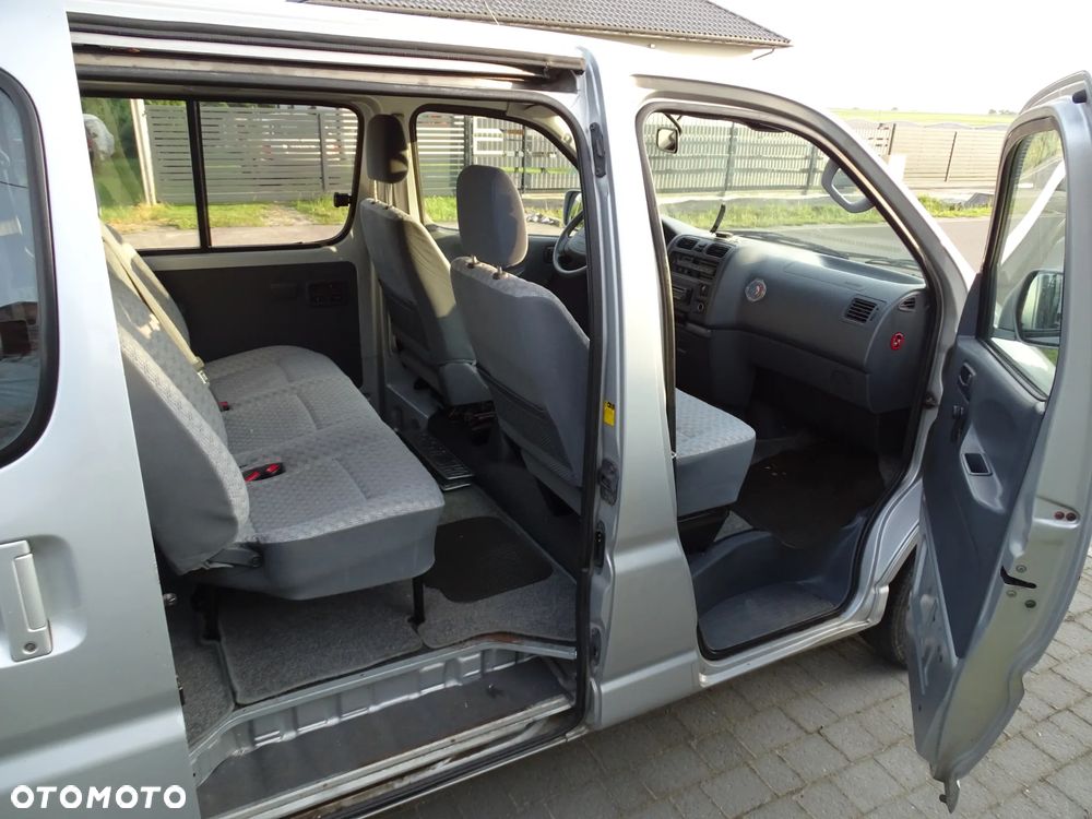 Toyota Hiace D4-D Top - 11