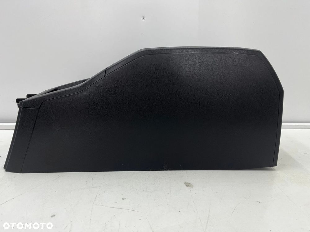 Tunel środkowy Opel Zafira B 05-14r. uchwyt na kubki tylne kratki nawiewu EU 13144422 - 2