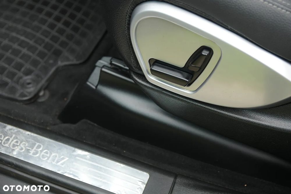 Mercedes-Benz ML - 26