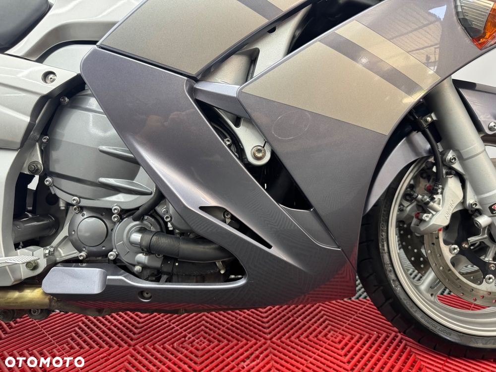 Yamaha FJR - 30