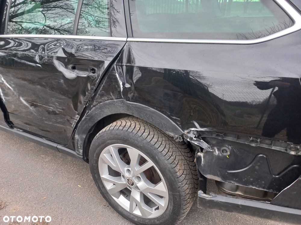 Skoda Octavia 2.0 TSI 4x4 DSG Scout - 4