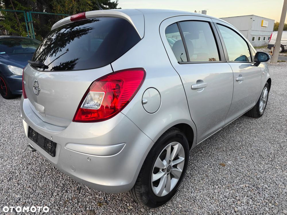 Opel Corsa 1.4 16V Energy - 18