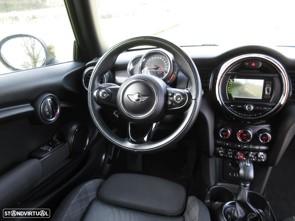 MINI 3 Portas Cooper D Aut. - 37