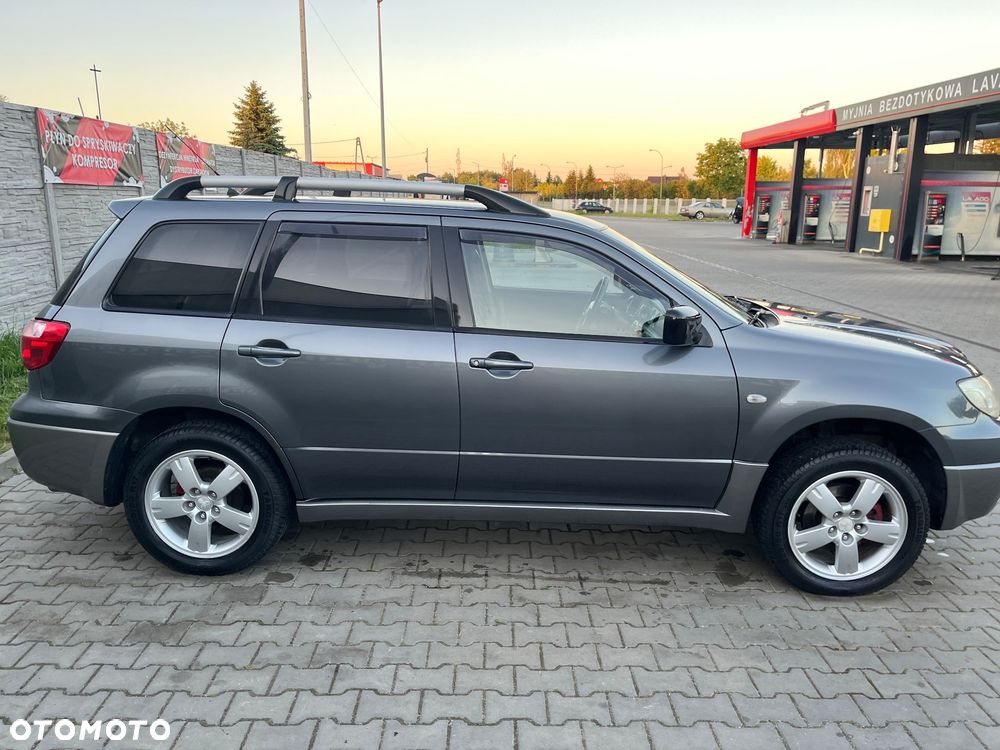Mitsubishi Outlander 2.0 2WD Invite - 1