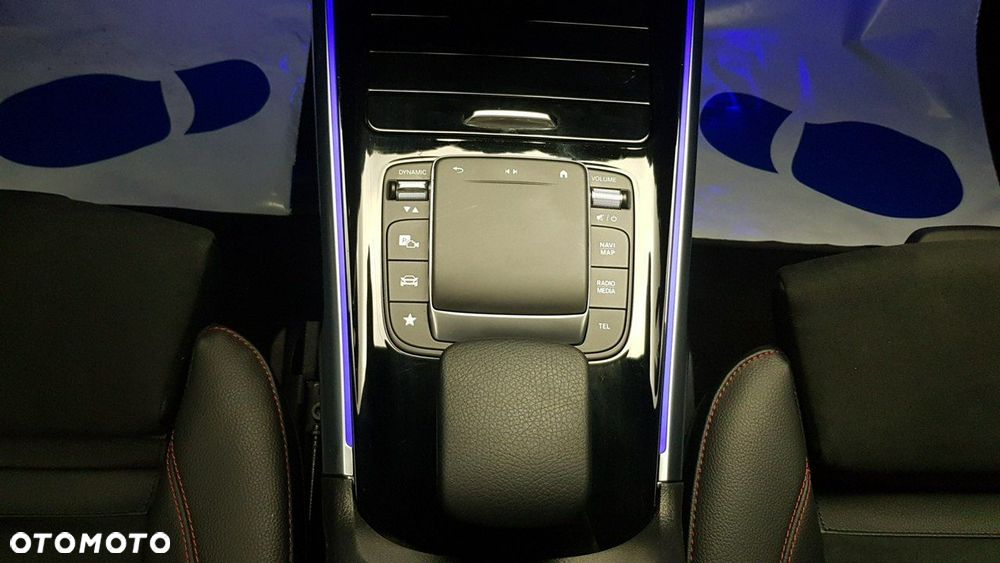 Mercedes-Benz EQB - 27