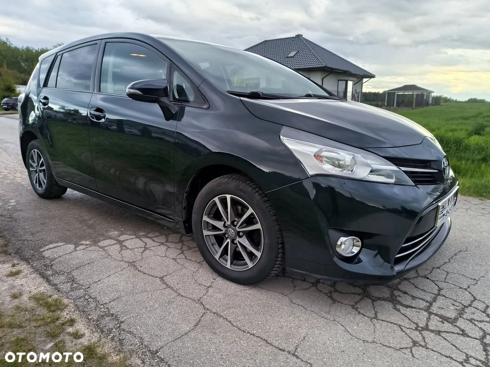 Toyota Verso - 1
