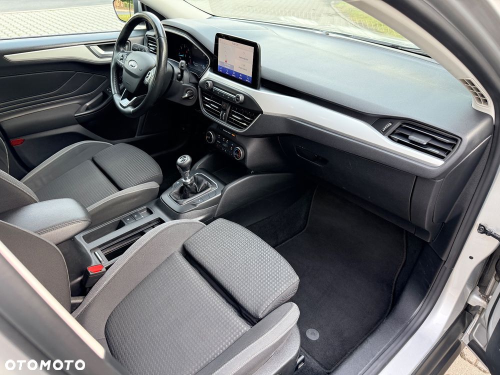 Ford Focus 1.5 EcoBlue STart-Stopp-System TITANIUM - 4