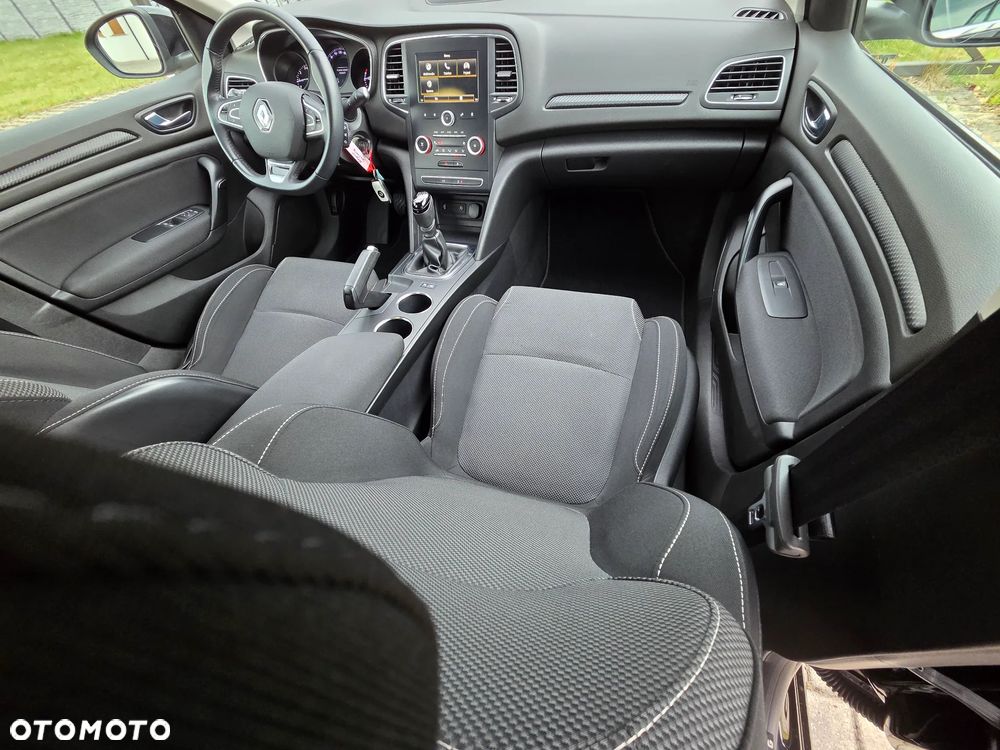 Renault Megane ENERGY TCe 100 EXPERIENCE - 26