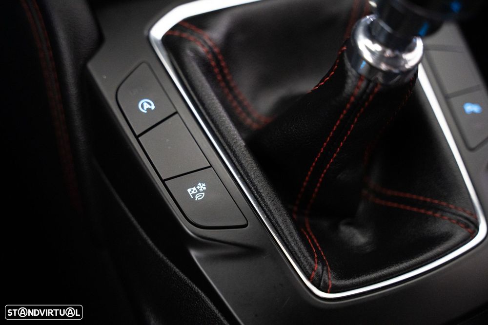 Ford Kuga 1.5 EcoBoost ST-Line - 18