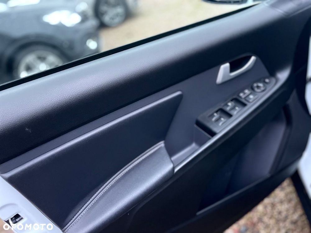 Kia Sportage 1.7 CRDI 2WD ISG Dream-Team Edition - 26