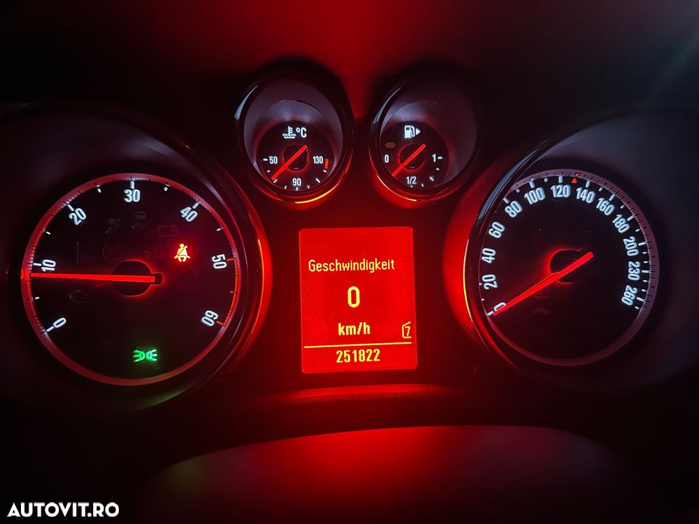 Opel Astra 2.0 CDTI DPF Sports Tourer - 10