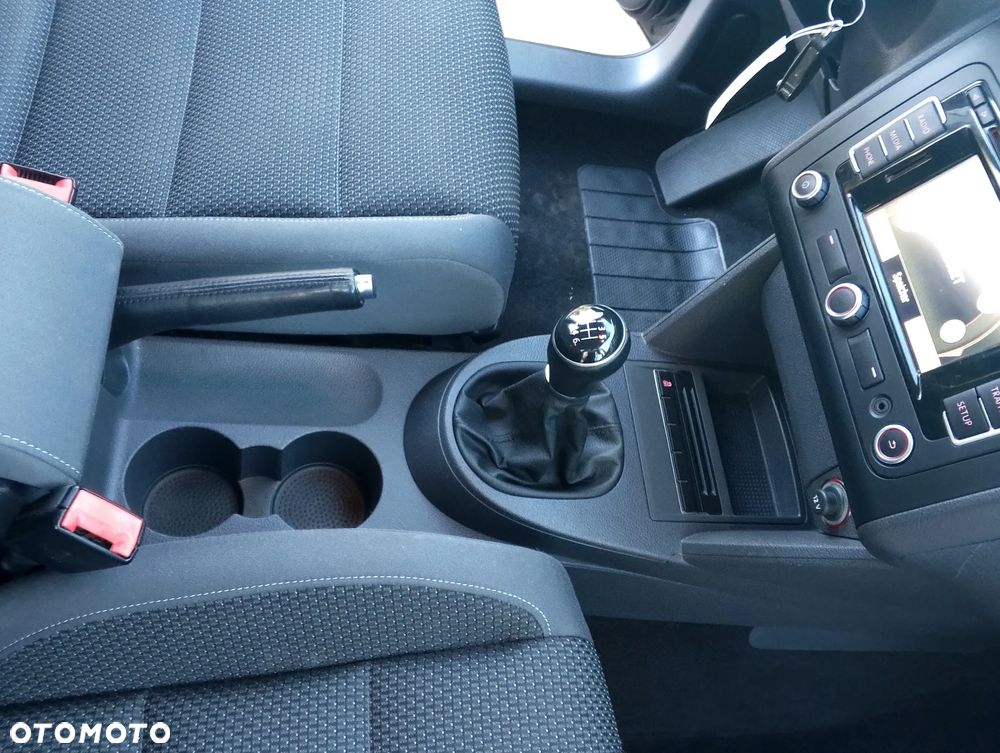 Volkswagen Touran 1.6 TDI DPF STYLE - 37