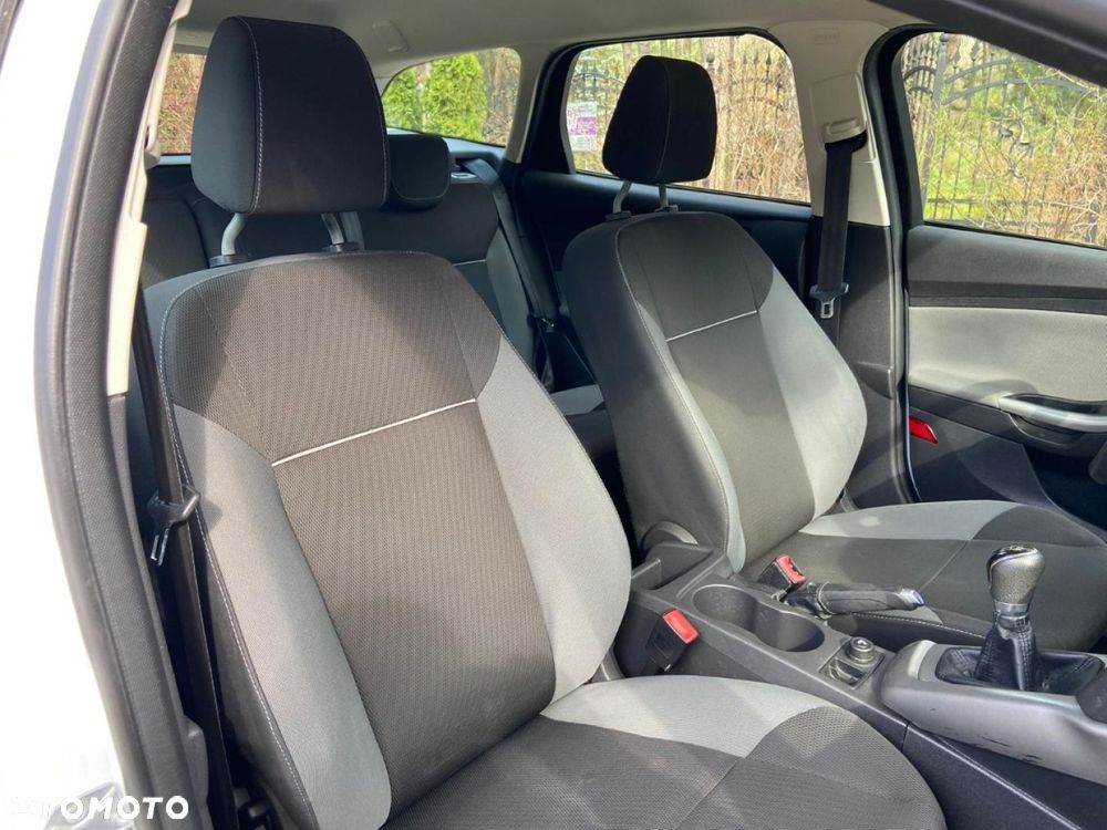 Ford Focus - 24