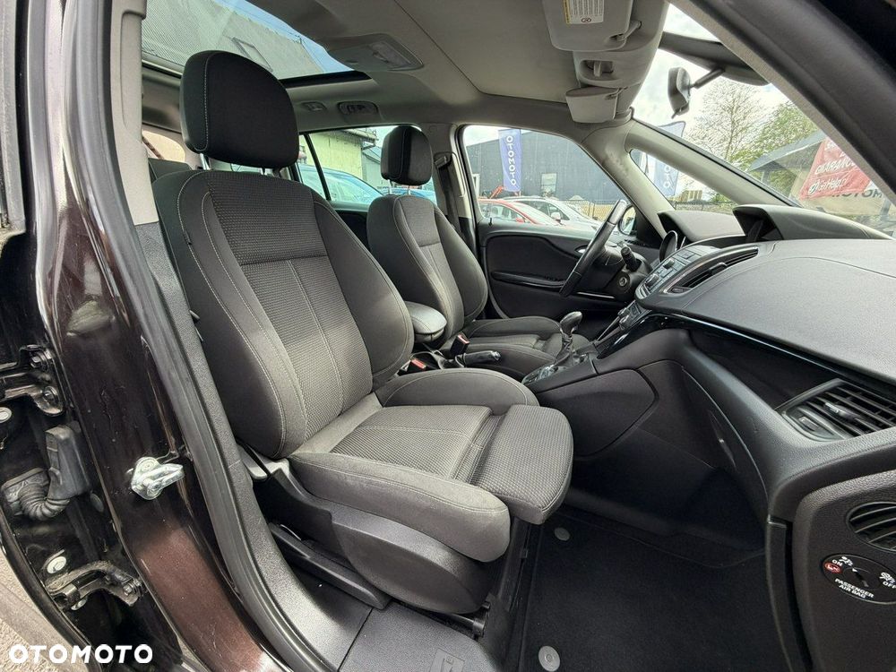 Opel Zafira Tourer 1.4 Turbo Sport - 25