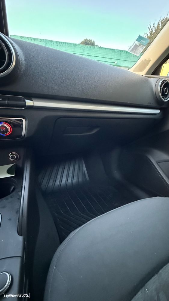 Audi A3 Sportback - 4