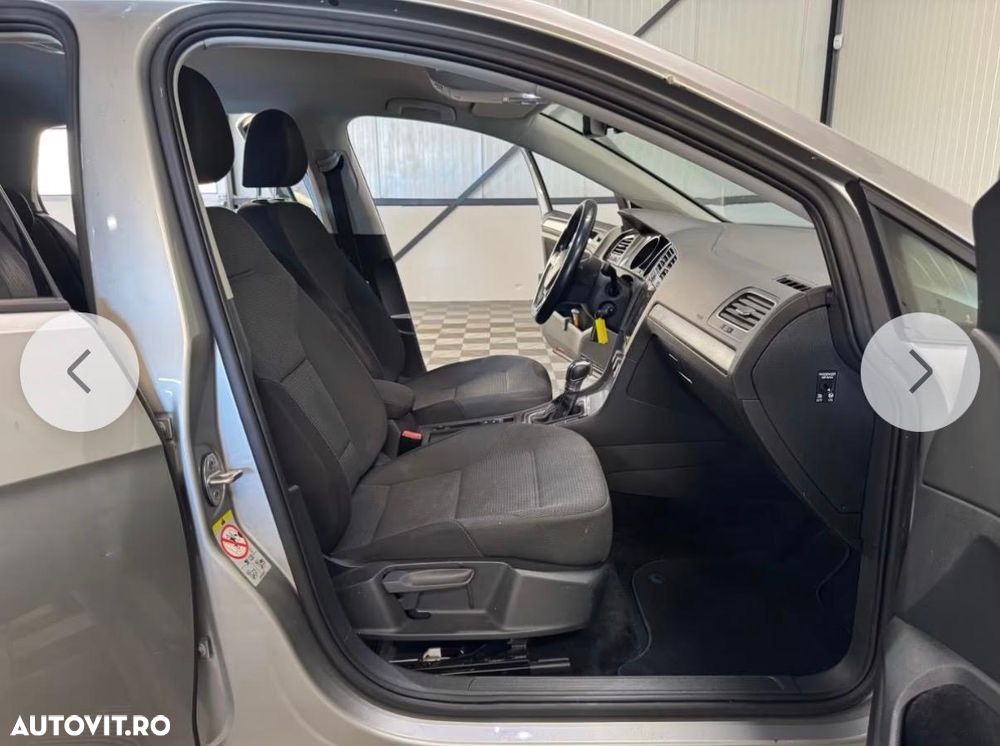 Volkswagen Golf - 12