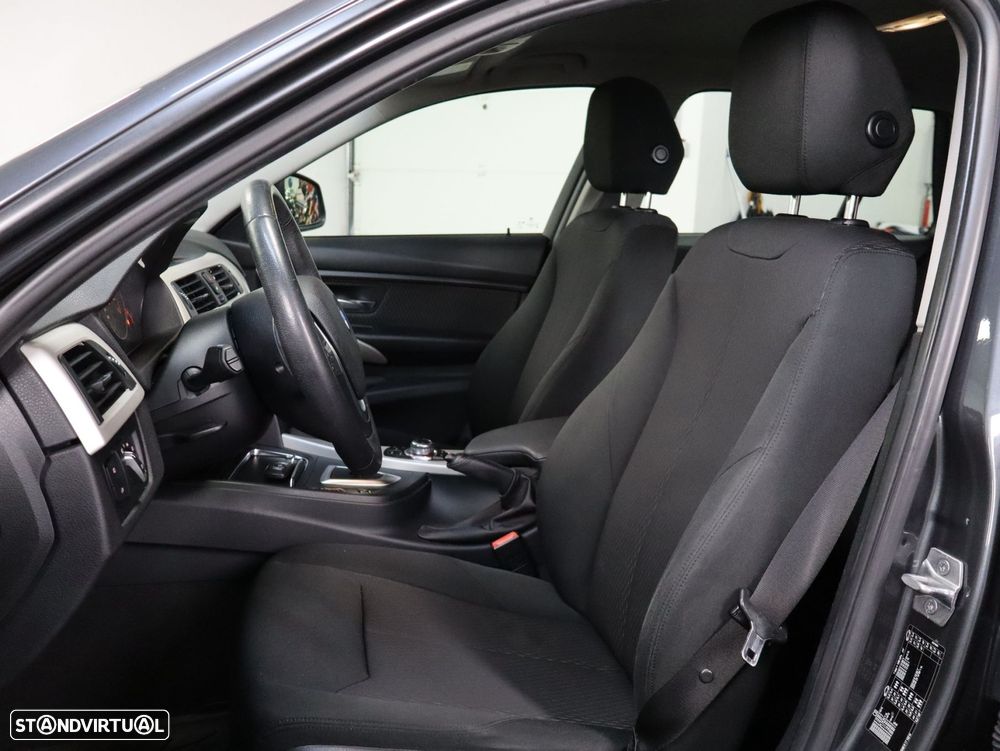 BMW 316 d Touring Advantage Auto - 6