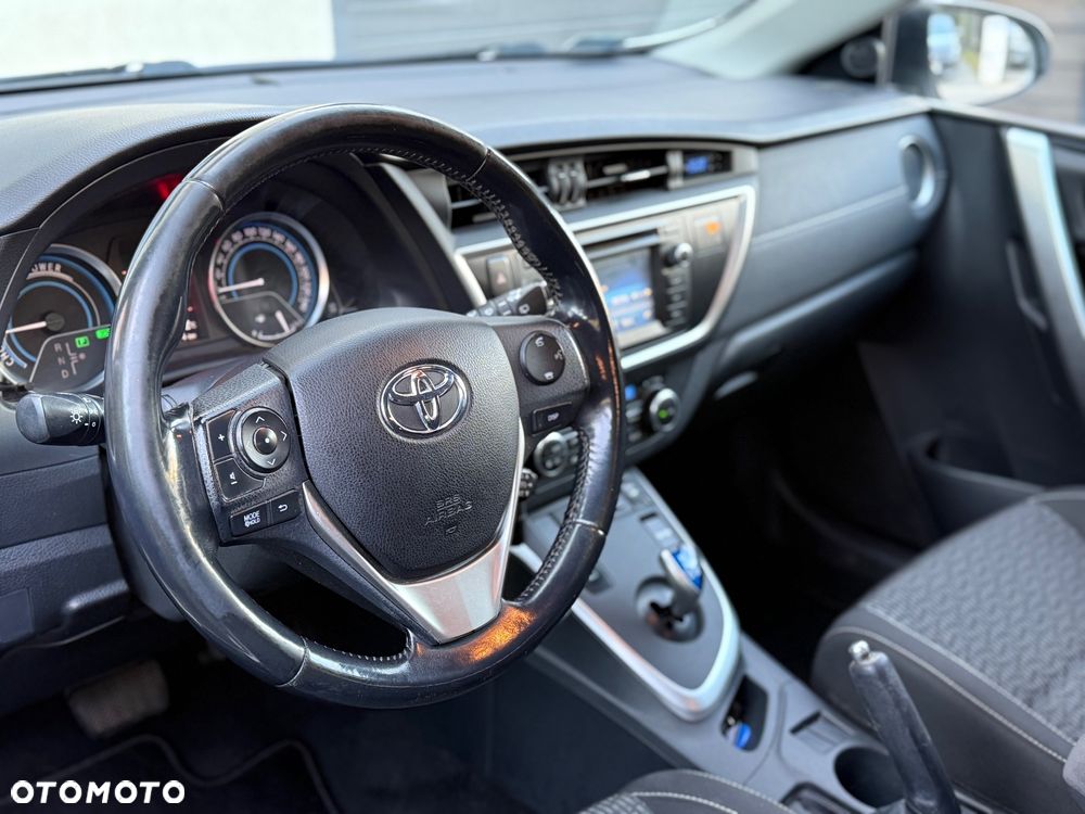 Toyota Auris 1.8 HSD Luna - 17