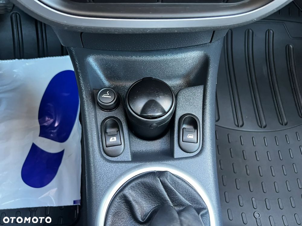 Citroën C3 1.6 HDi FAP Confort - 19