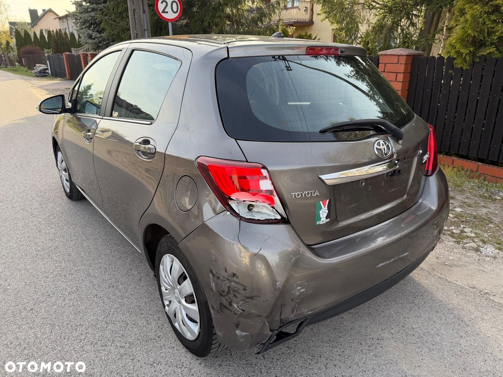 Toyota Yaris 1.0 Sol - 2