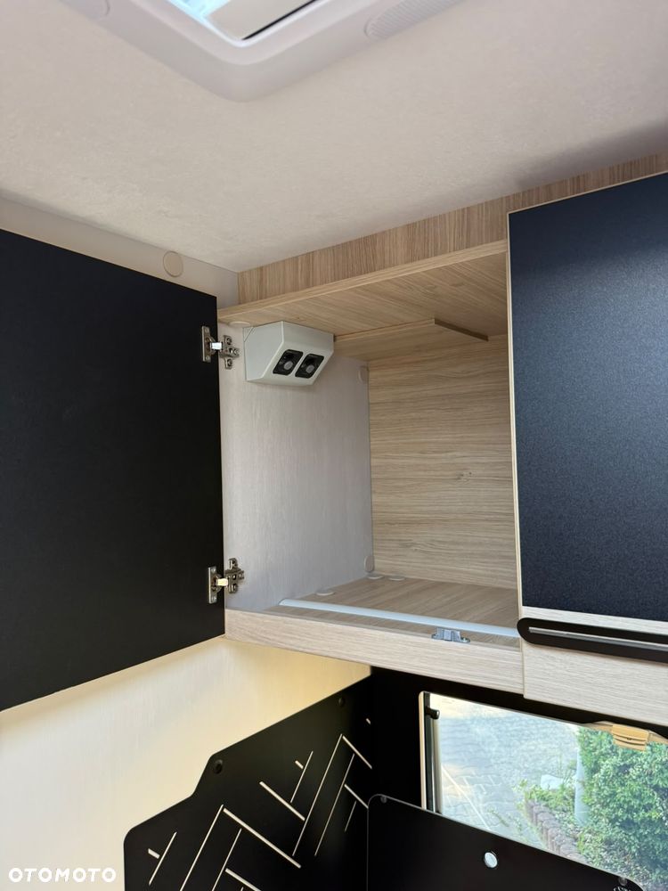 Ford Chausson 720 Titanium Line - 26