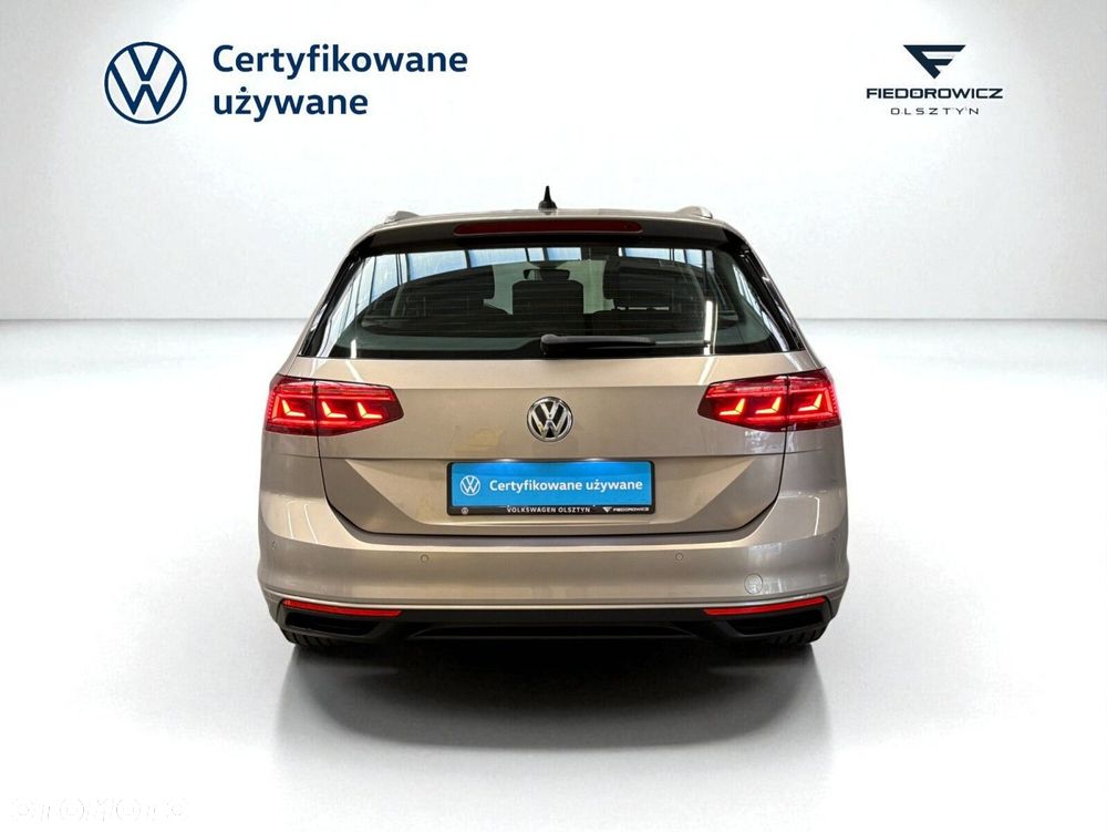 Volkswagen Passat 2.0 TDI Business DSG - 6