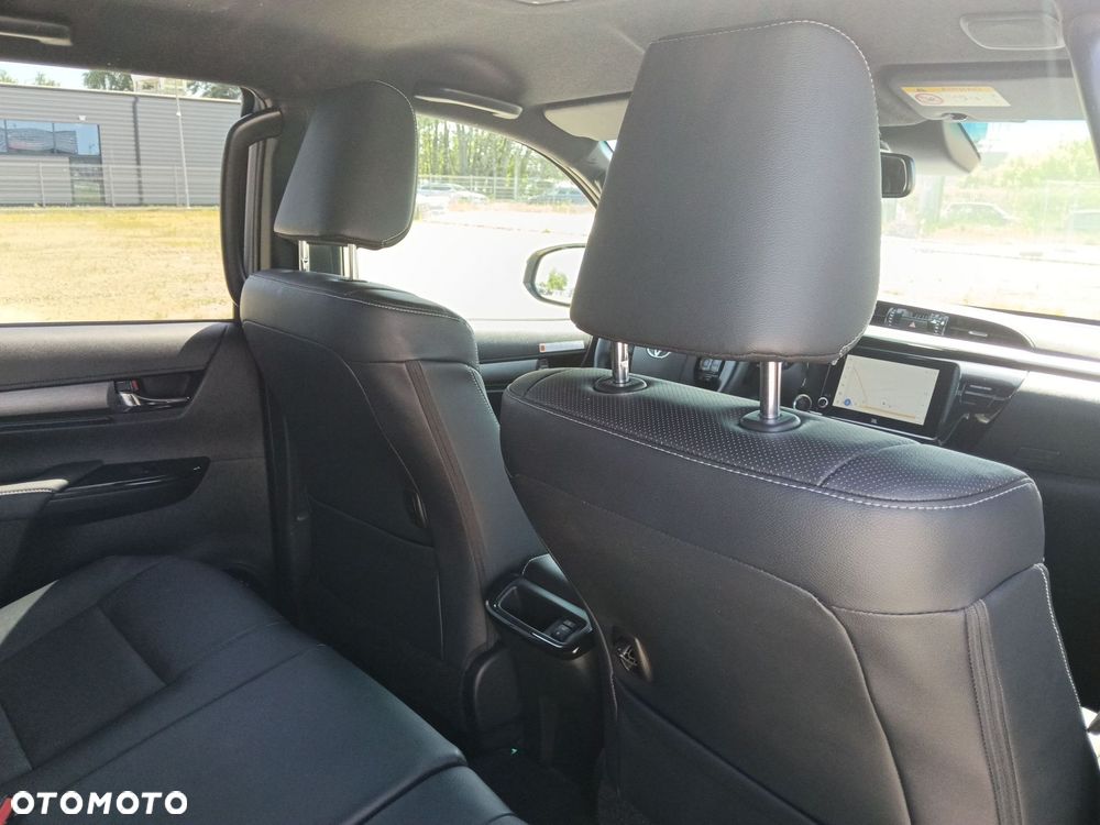 Toyota Hilux 2.8 D-4D mHEV Double Cab Invincible 4x4 - 12