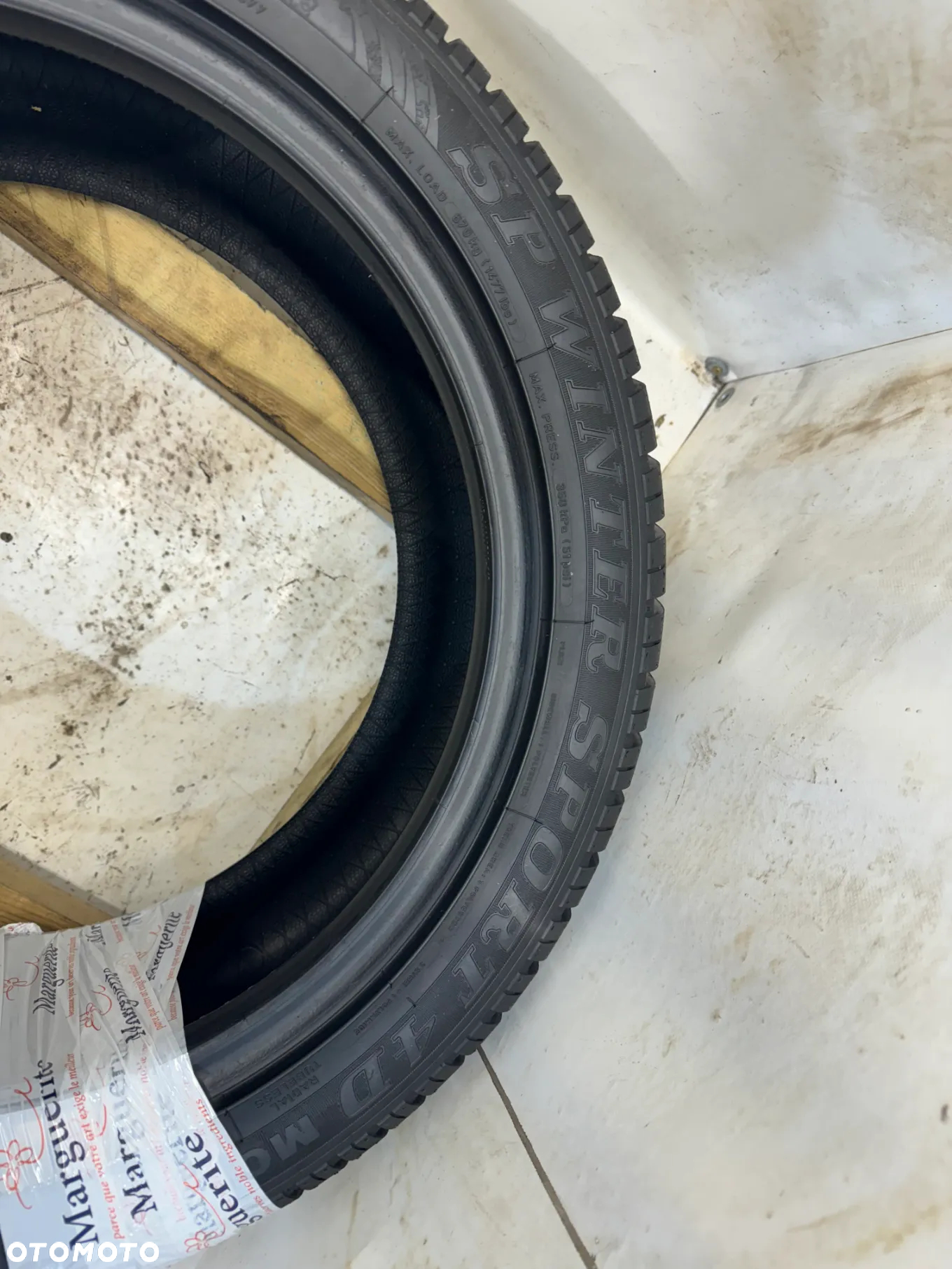 G-2875 235/45R17 94H DUNLOP SP WINTER SPORT 4D MO - 4