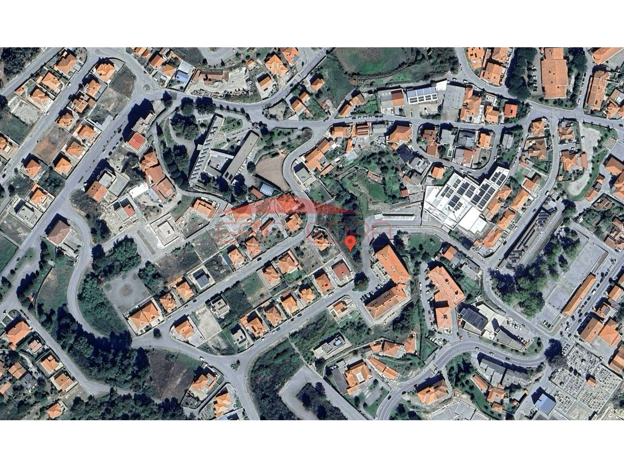 Terreno de 1650m² com acesso pavimentado construção 6 apartamentos - Grande imagem: 3/3