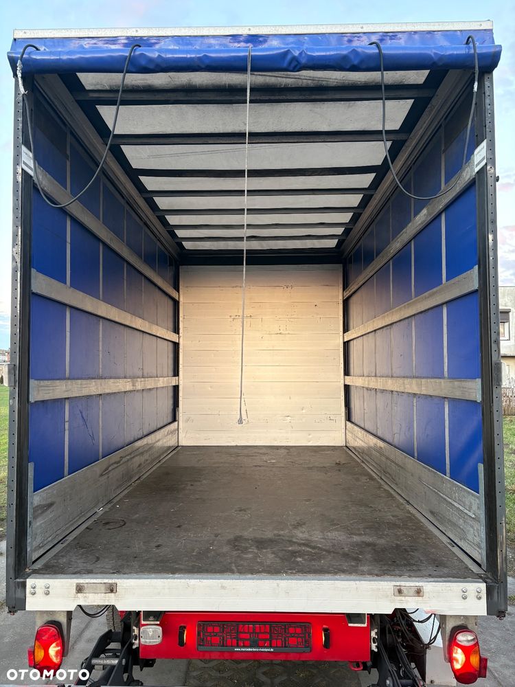 Mercedes-Benz Sprinter - 16