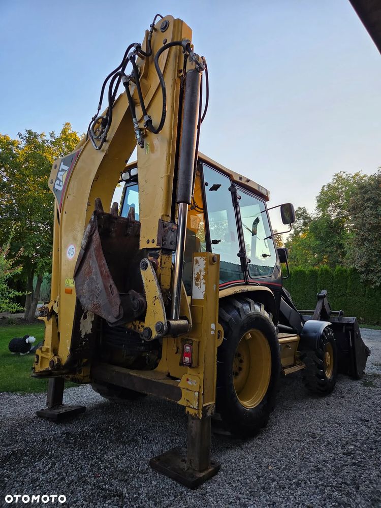 Caterpillar CAT 432D - 6