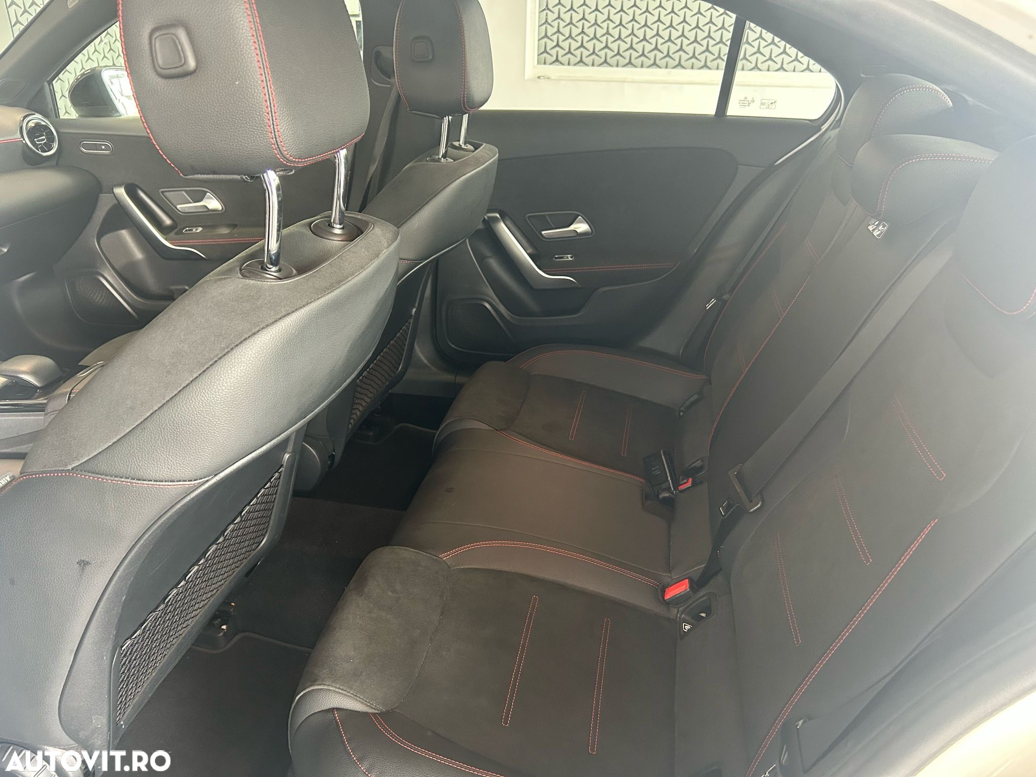 Mercedes-Benz A 250 e 8G-DCT AMG Line - 15