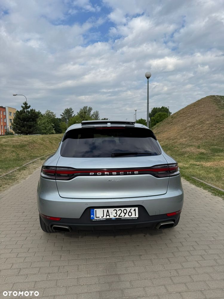 Porsche Macan Standard - 4