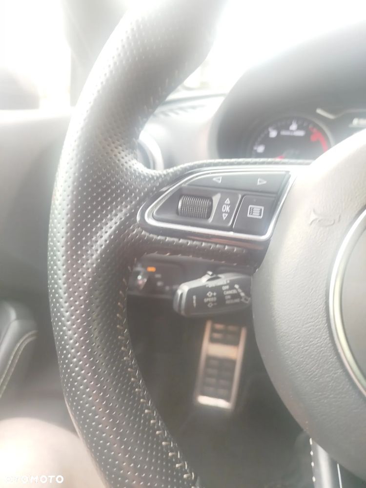 Audi A3 Sportback 2.0 TDI (clean diesel) quattro S tronic Ambiente - 4