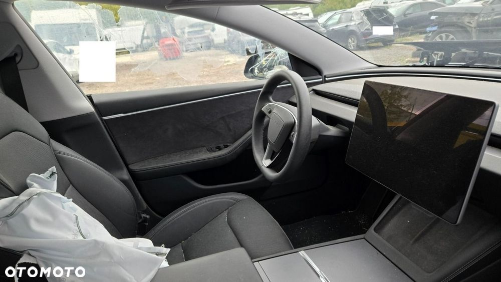 Tesla Model 3 - 18