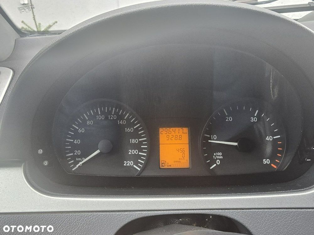 Mercedes-Benz Vito - 31