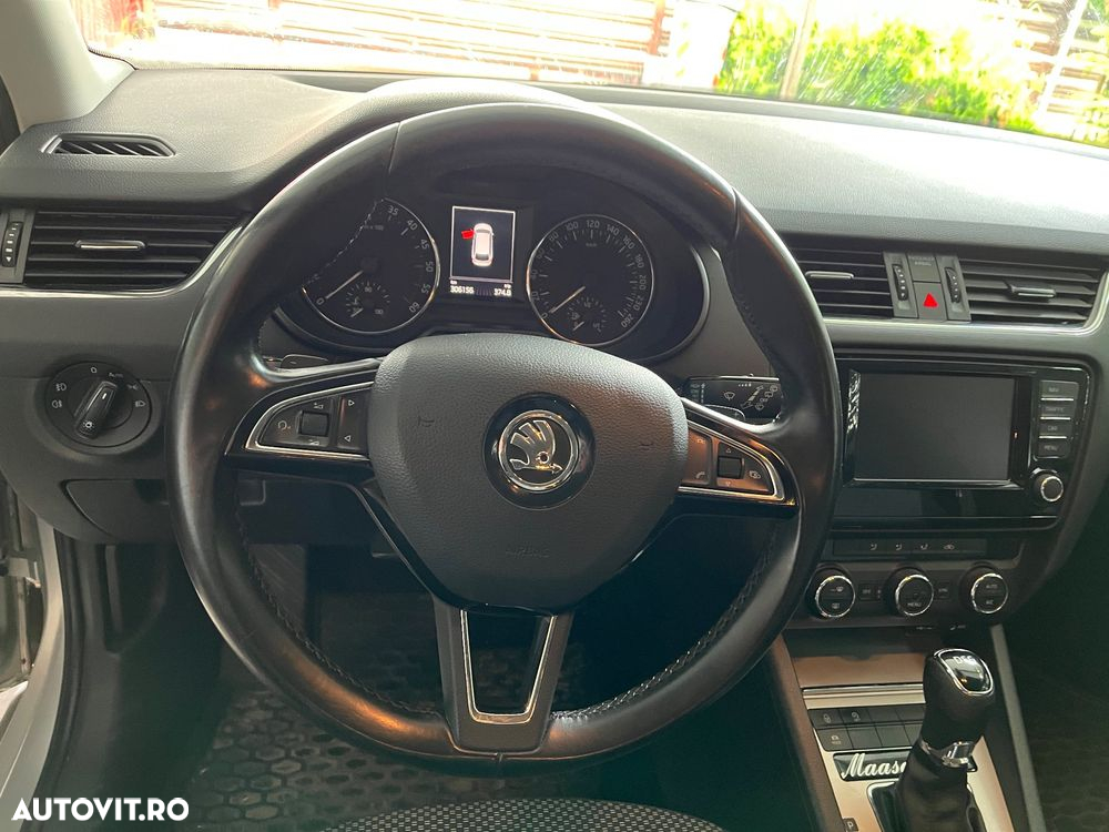 Skoda Octavia 1.6 TDI DSG Style - 6