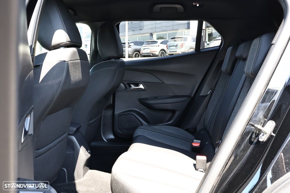 Peugeot 2008 1.2 Hybrid Allure e-DCS6 - 18