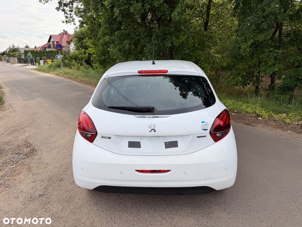 Peugeot 208 PureTech 82 Allure - 8
