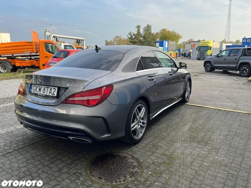 Mercedes-Benz CLA 220 4-Matic AMG Line - 4