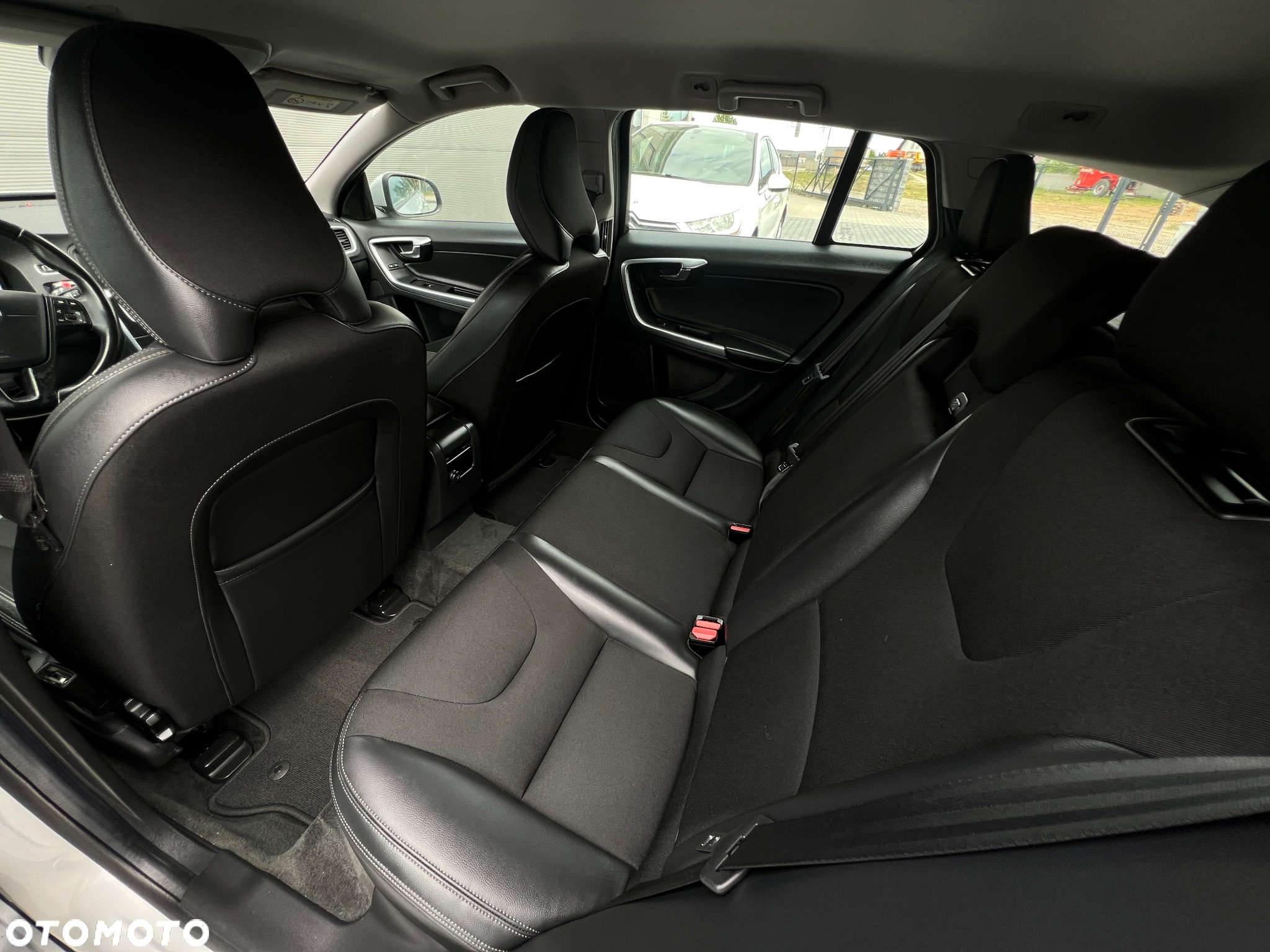 Volvo V60 D2 Kinetic - 24