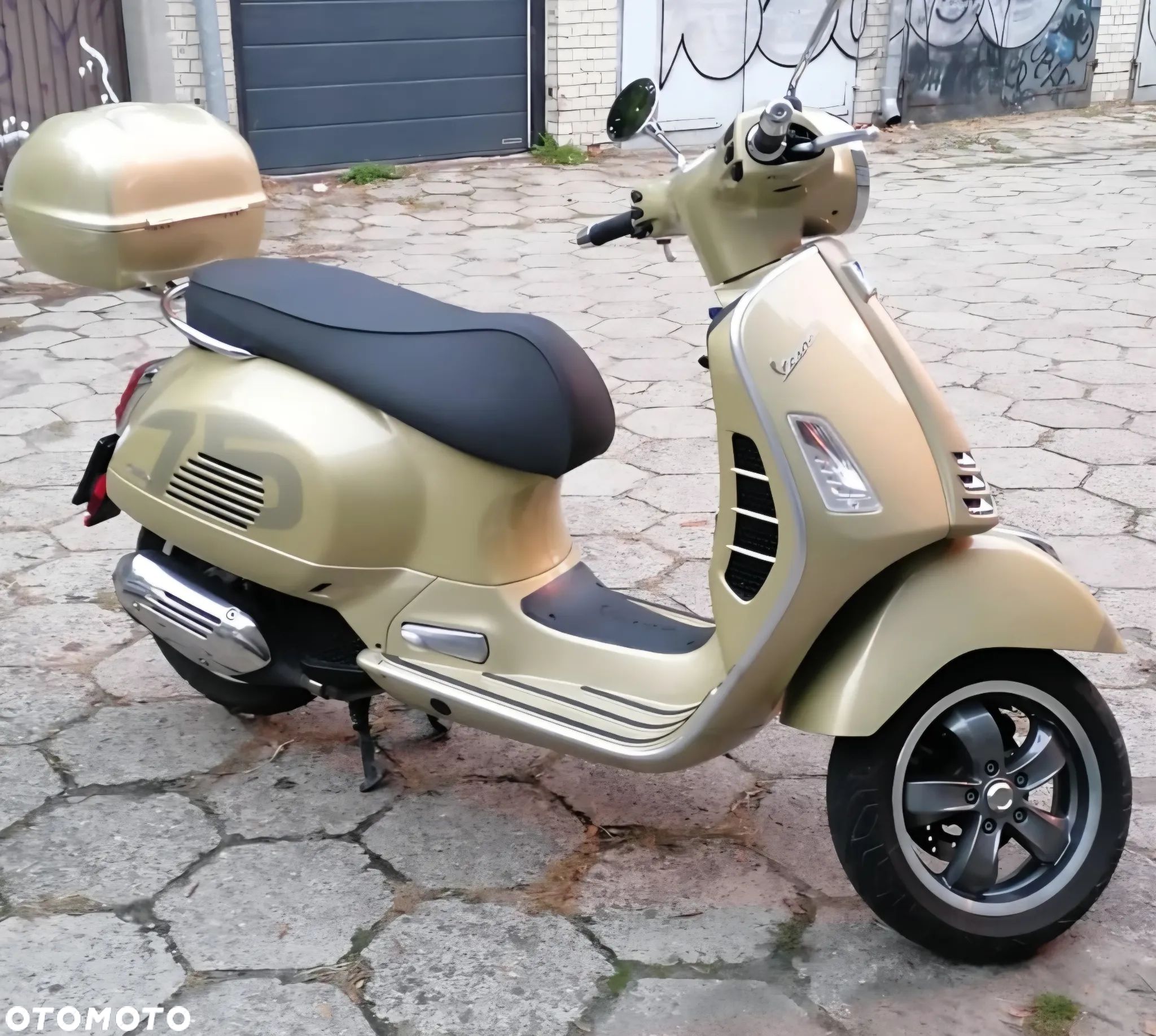 Piaggio Vespa - 1